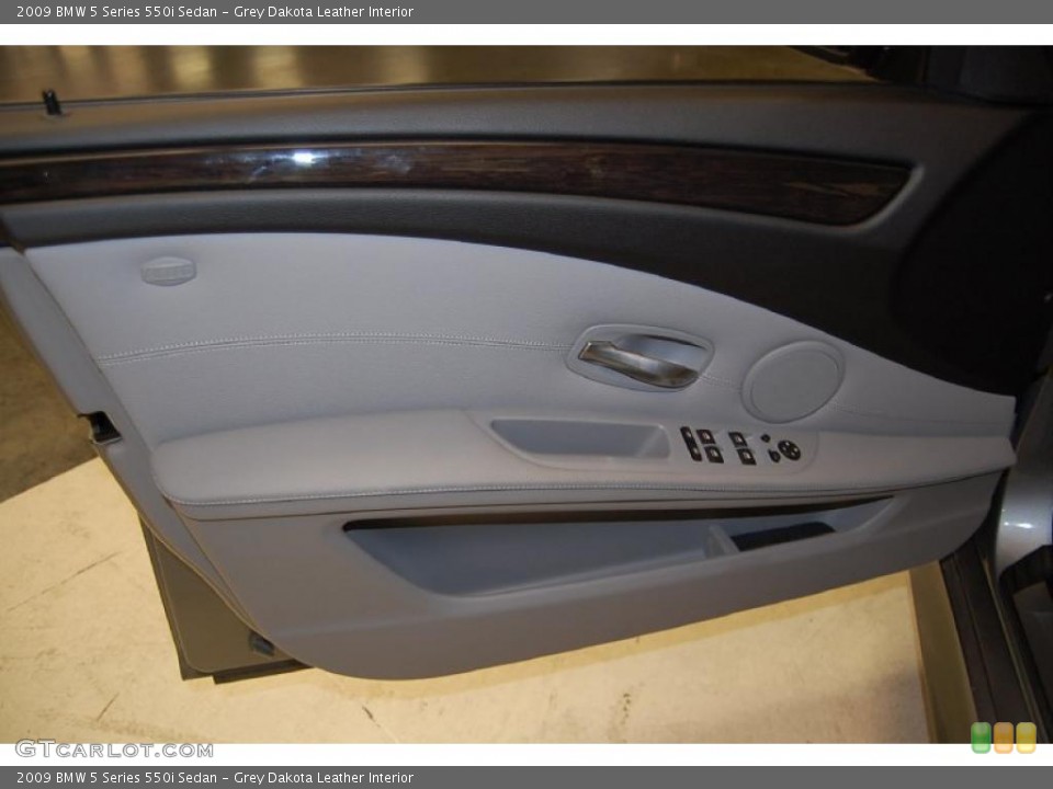 Grey Dakota Leather Interior Door Panel for the 2009 BMW 5 Series 550i Sedan #39247895