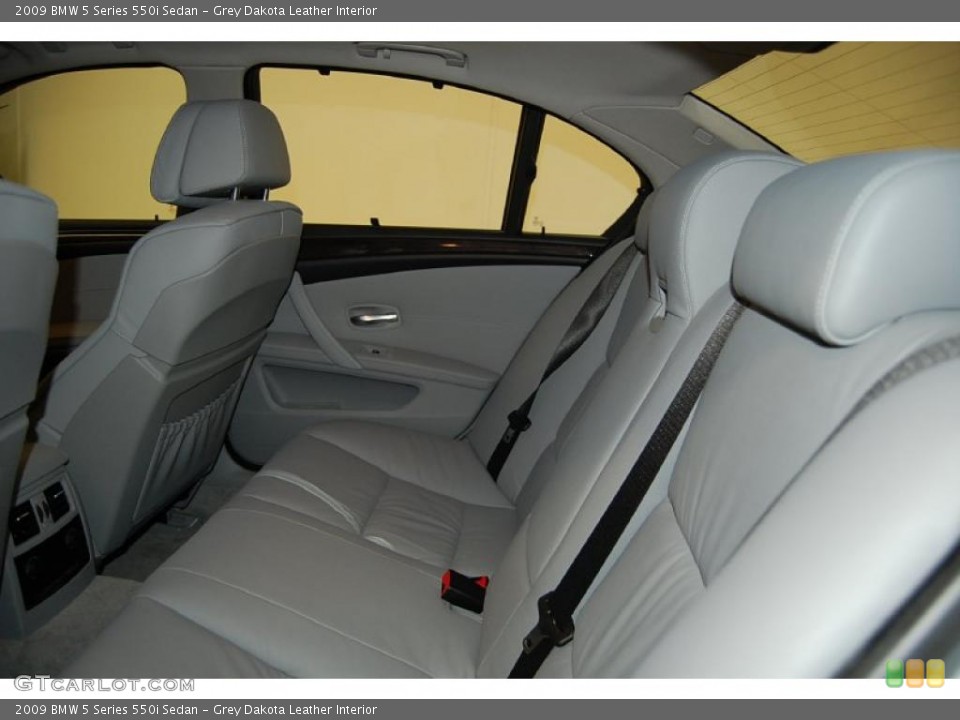 Grey Dakota Leather Interior Photo for the 2009 BMW 5 Series 550i Sedan #39247939