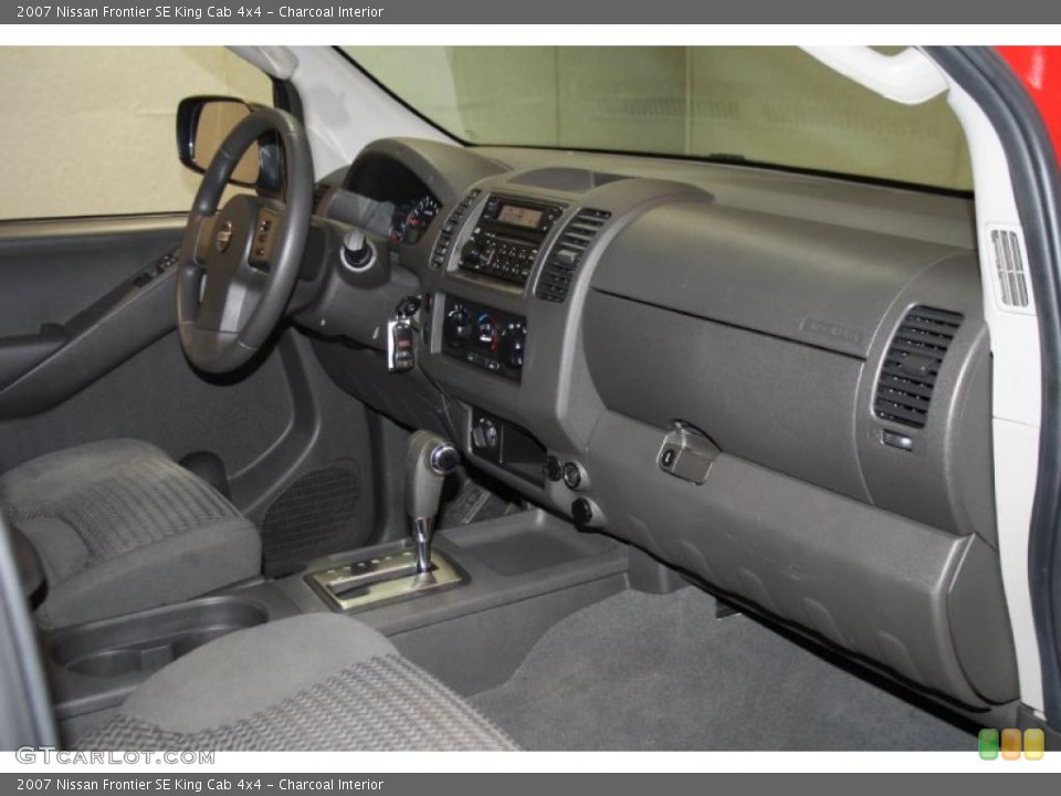 Charcoal Interior Dashboard for the 2007 Nissan Frontier SE King Cab 4x4 #39248767