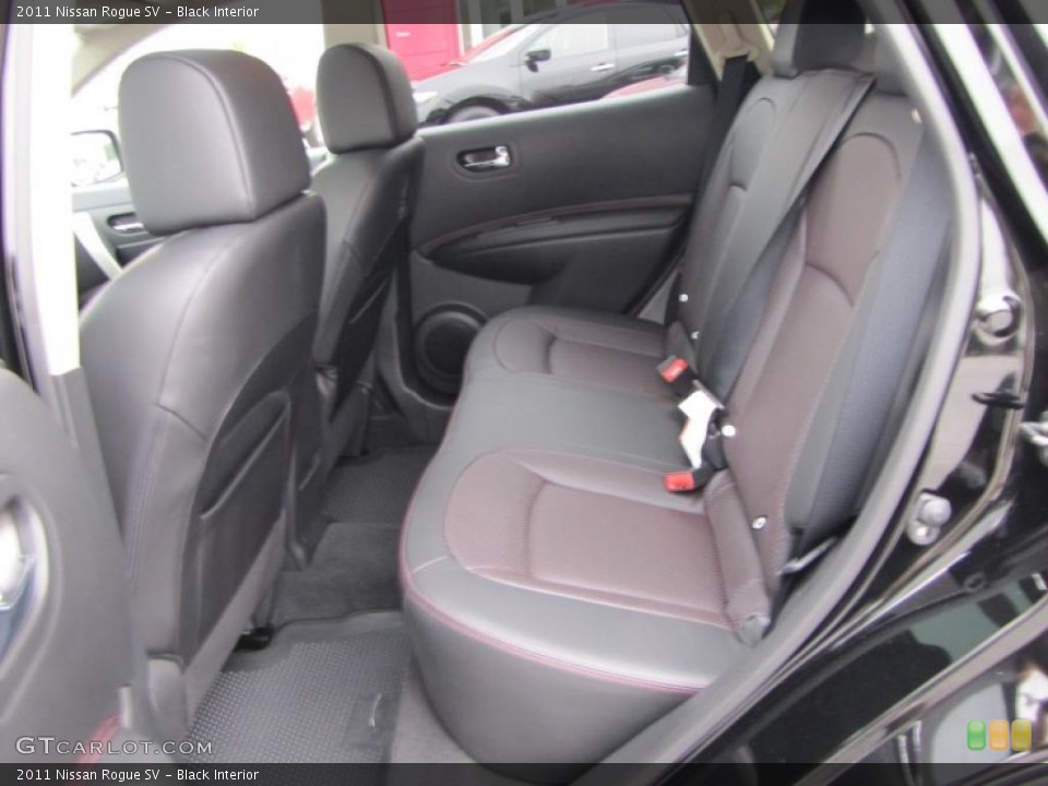 Black Interior Photo for the 2011 Nissan Rogue SV #39251220