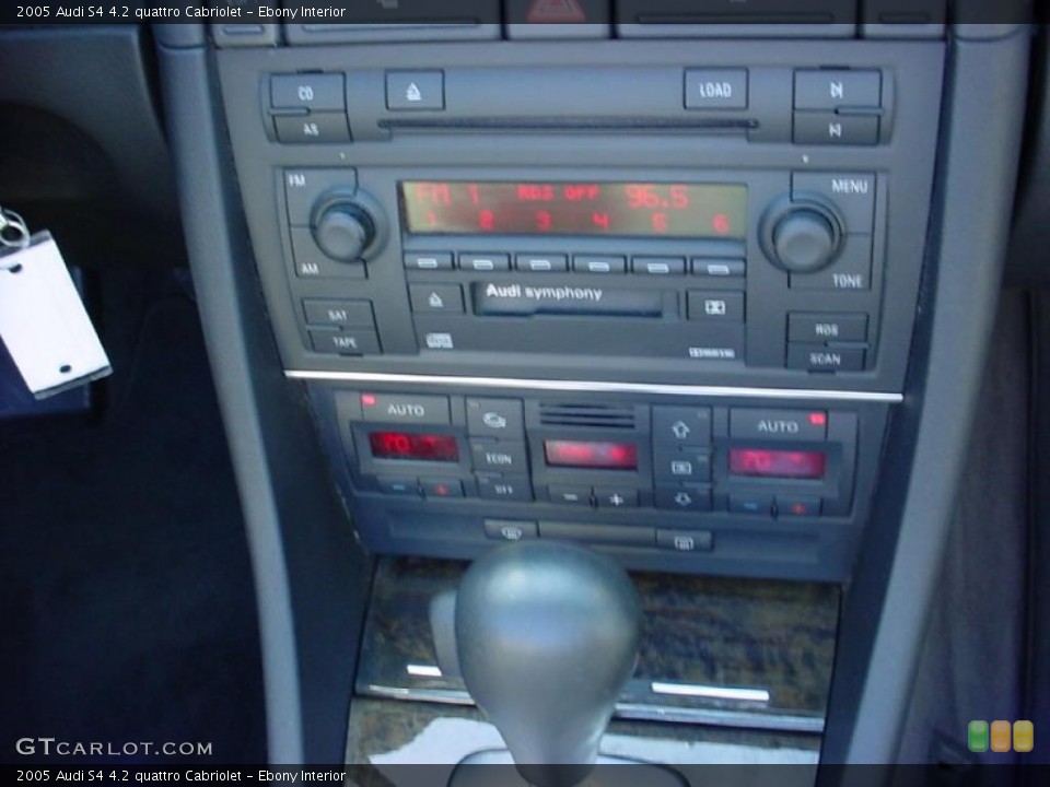 Ebony Interior Controls for the 2005 Audi S4 4.2 quattro Cabriolet #39254142