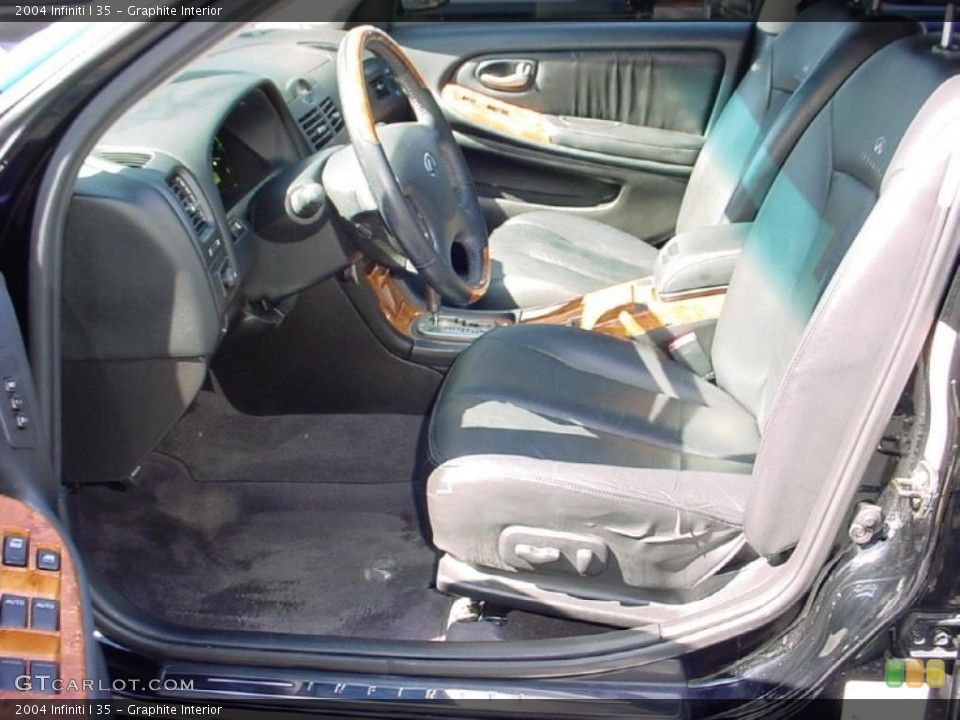 Graphite Interior Photo for the 2004 Infiniti I 35 #39254462