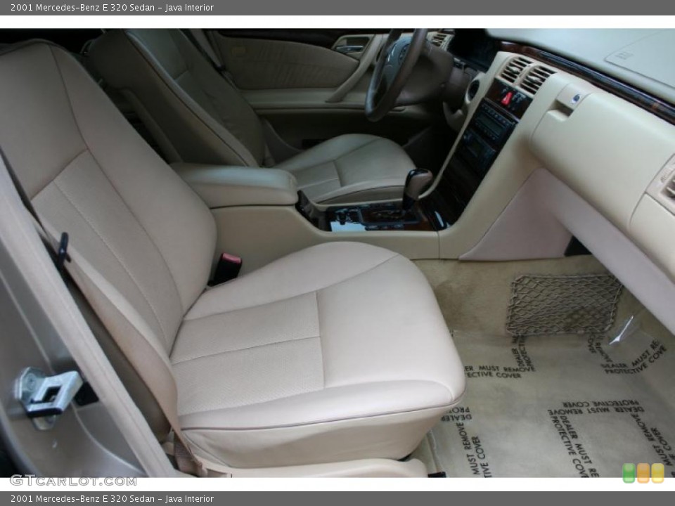 Java Interior Photo for the 2001 Mercedes-Benz E 320 Sedan #39260371