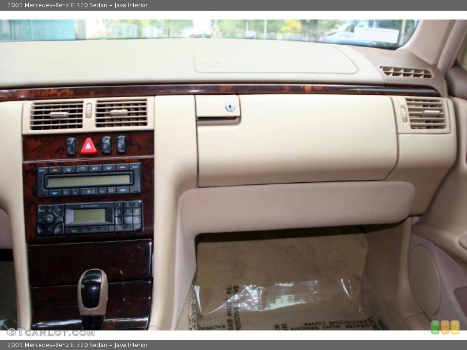 Java Interior Dashboard for the 2001 Mercedes-Benz E 320 Sedan #39260723