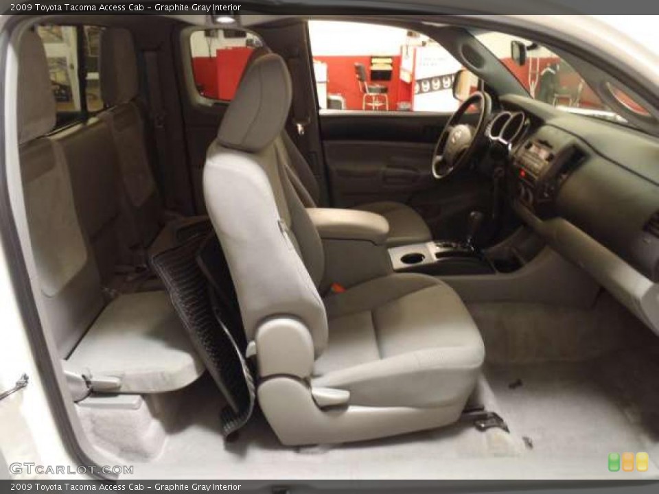 Graphite Gray Interior Photo for the 2009 Toyota Tacoma Access Cab #39263543