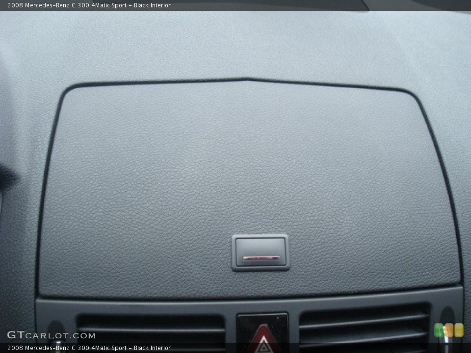 Black Interior Navigation for the 2008 Mercedes-Benz C 300 4Matic Sport #39266947