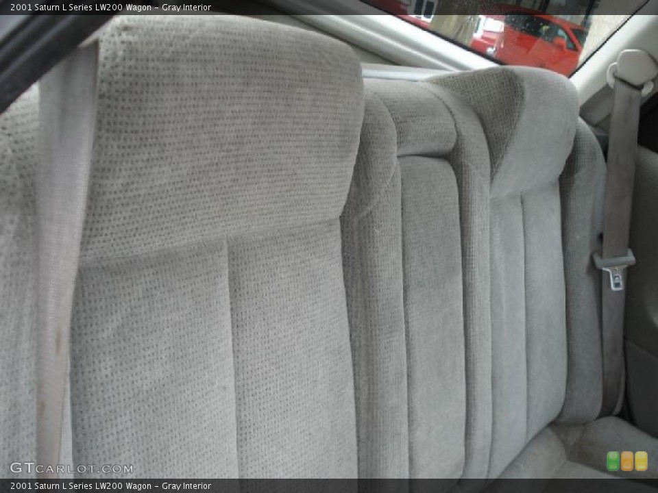 Gray Interior Photo for the 2001 Saturn L Series LW200 Wagon #39268495