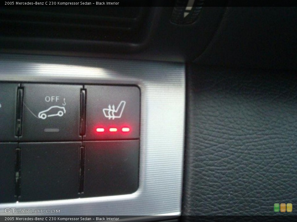 Black Interior Controls for the 2005 Mercedes-Benz C 230 Kompressor Sedan #39269407