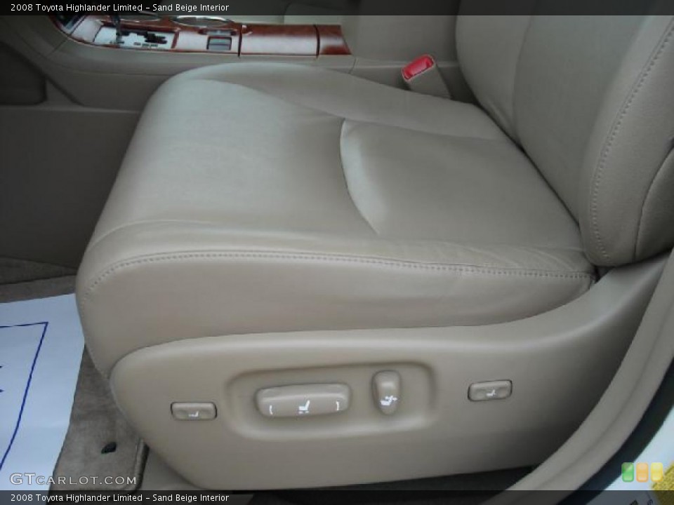 Sand Beige Interior Photo for the 2008 Toyota Highlander Limited #39271099
