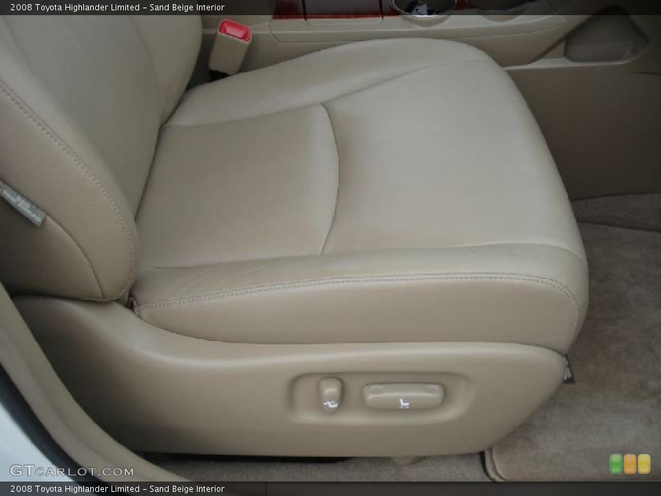 Sand Beige Interior Photo for the 2008 Toyota Highlander Limited #39271267