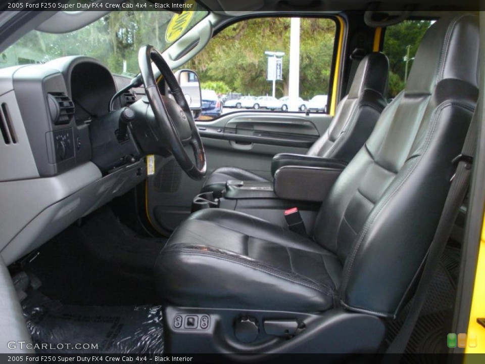 Black Interior Photo for the 2005 Ford F250 Super Duty FX4 Crew Cab 4x4 #39275539