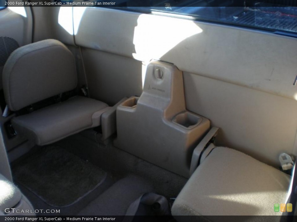 Medium Prairie Tan Interior Photo for the 2000 Ford Ranger XL SuperCab #39275719