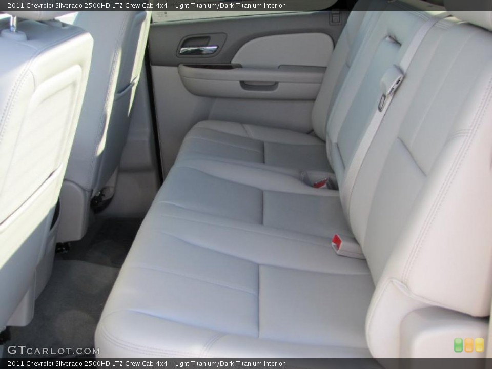 Light Titanium/Dark Titanium Interior Photo for the 2011 Chevrolet Silverado 2500HD LTZ Crew Cab 4x4 #39276359