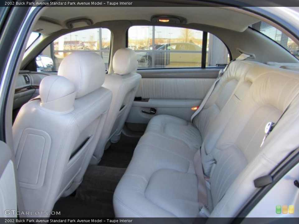 Taupe Interior Photo for the 2002 Buick Park Avenue  #39277599