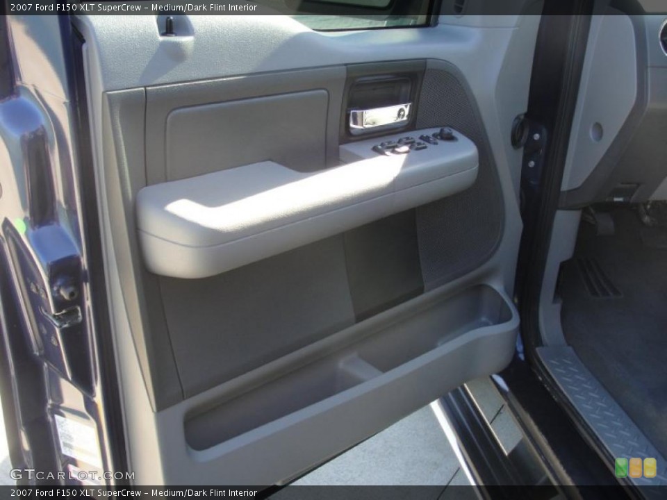 Medium/Dark Flint Interior Door Panel for the 2007 Ford F150 XLT SuperCrew #39277611