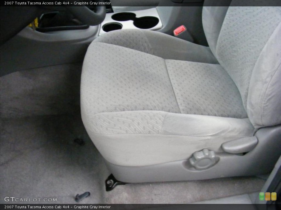 Graphite Gray Interior Photo for the 2007 Toyota Tacoma Access Cab 4x4 #39278903