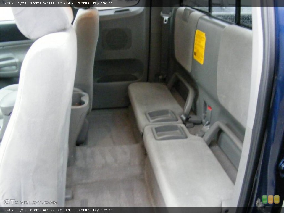 Graphite Gray Interior Photo for the 2007 Toyota Tacoma Access Cab 4x4 #39278919