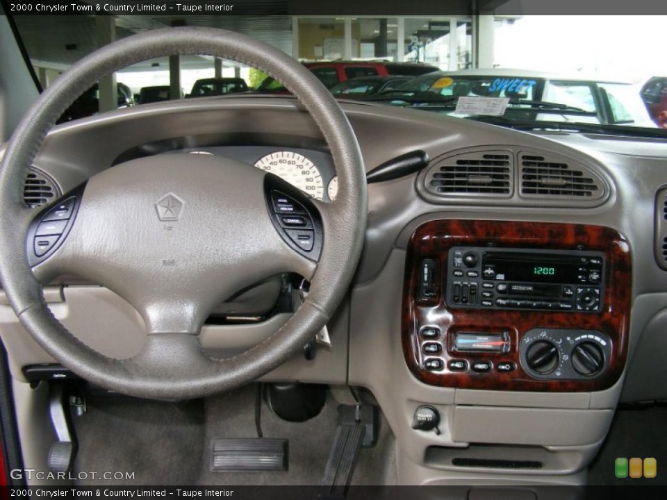 Taupe Interior Dashboard for the 2000 Chrysler Town & Country Limited #39279862