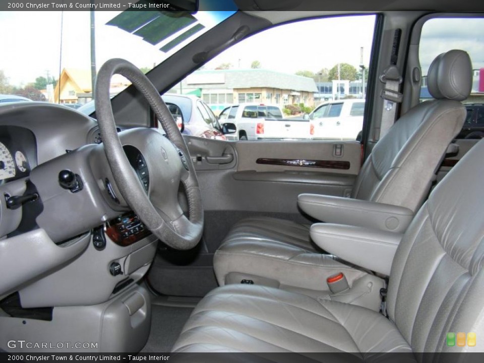 Taupe Interior Photo for the 2000 Chrysler Town & Country Limited #39279923
