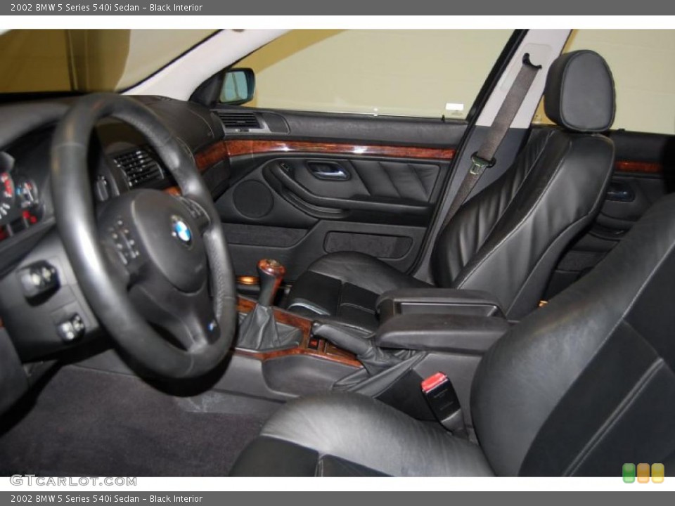 Black Interior Photo for the 2002 BMW 5 Series 540i Sedan #39282315