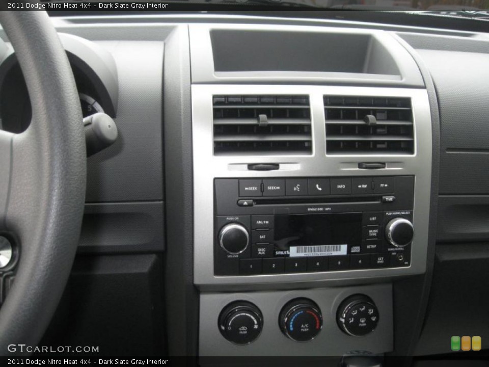 Dark Slate Gray Interior Controls for the 2011 Dodge Nitro Heat 4x4 #39286299