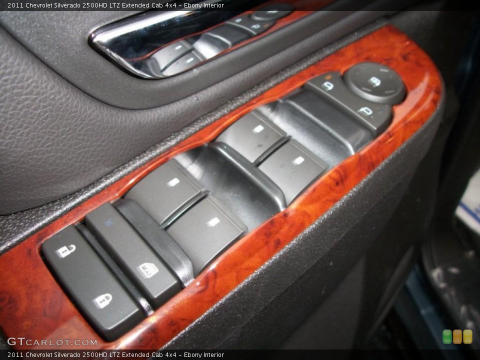 Ebony Interior Controls for the 2011 Chevrolet Silverado 2500HD LTZ Extended Cab 4x4 #39296495