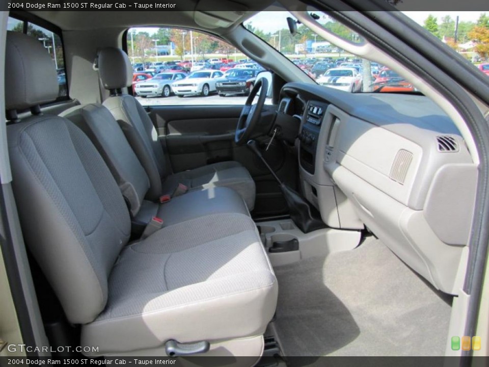 Taupe Interior Photo for the 2004 Dodge Ram 1500 ST Regular Cab #39297771