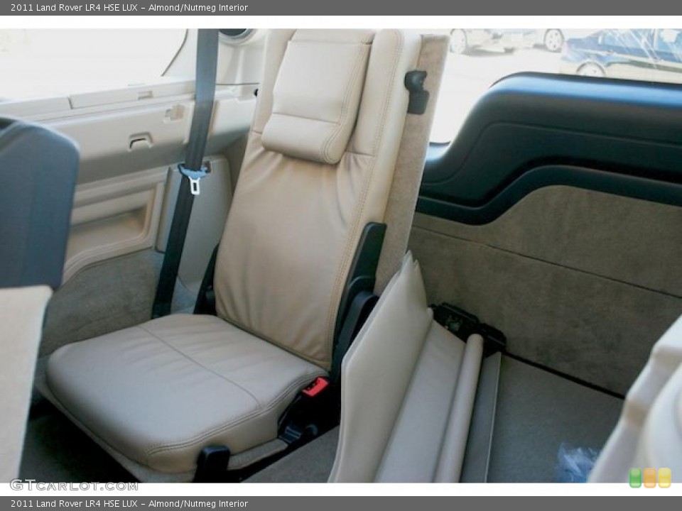 Almond/Nutmeg Interior Photo for the 2011 Land Rover LR4 HSE LUX #39298324