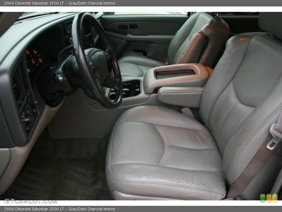 Gray/Dark Charcoal Interior Photo for the 2004 Chevrolet Suburban 1500 LT #39301133