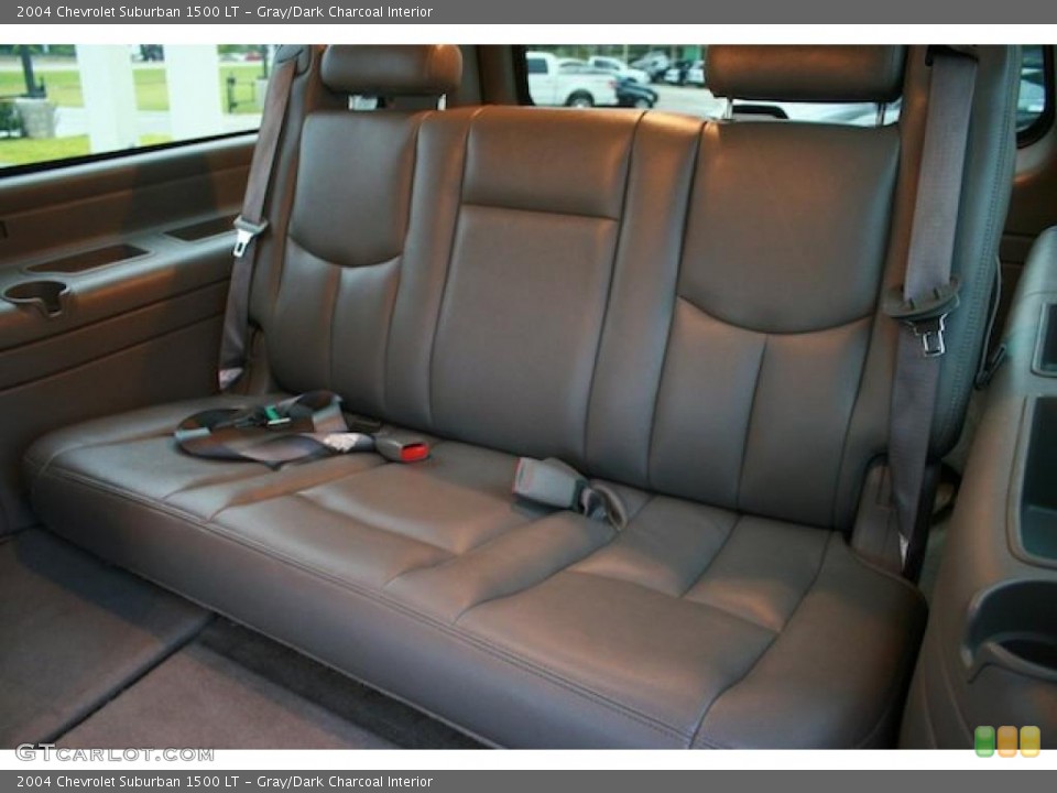 Gray/Dark Charcoal Interior Photo for the 2004 Chevrolet Suburban 1500 LT #39301513