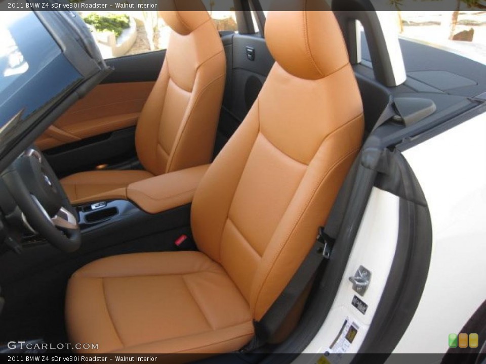 Walnut Interior Photo for the 2011 BMW Z4 sDrive30i Roadster #39301669