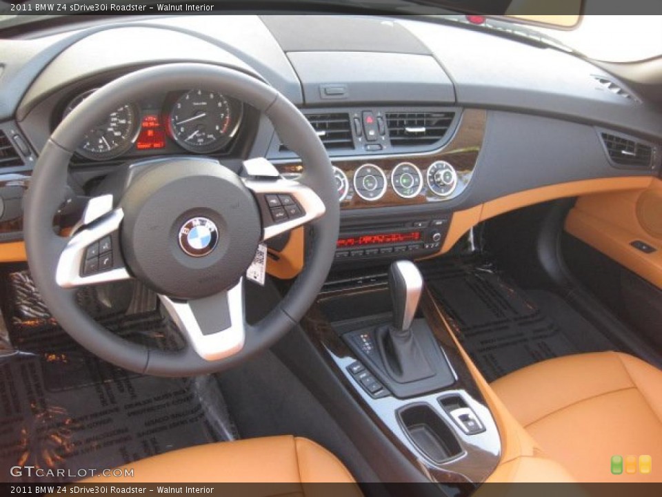 Walnut Interior Prime Interior for the 2011 BMW Z4 sDrive30i Roadster #39301685