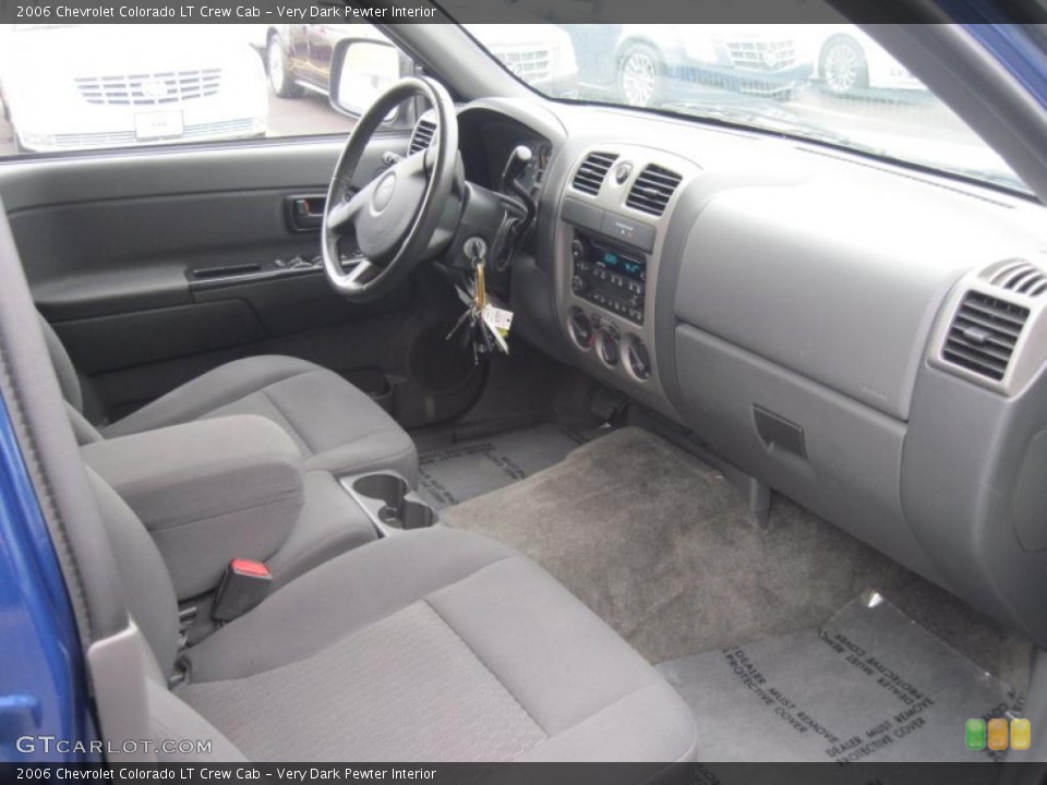 Very Dark Pewter Interior Dashboard for the 2006 Chevrolet Colorado LT Crew Cab #39303049