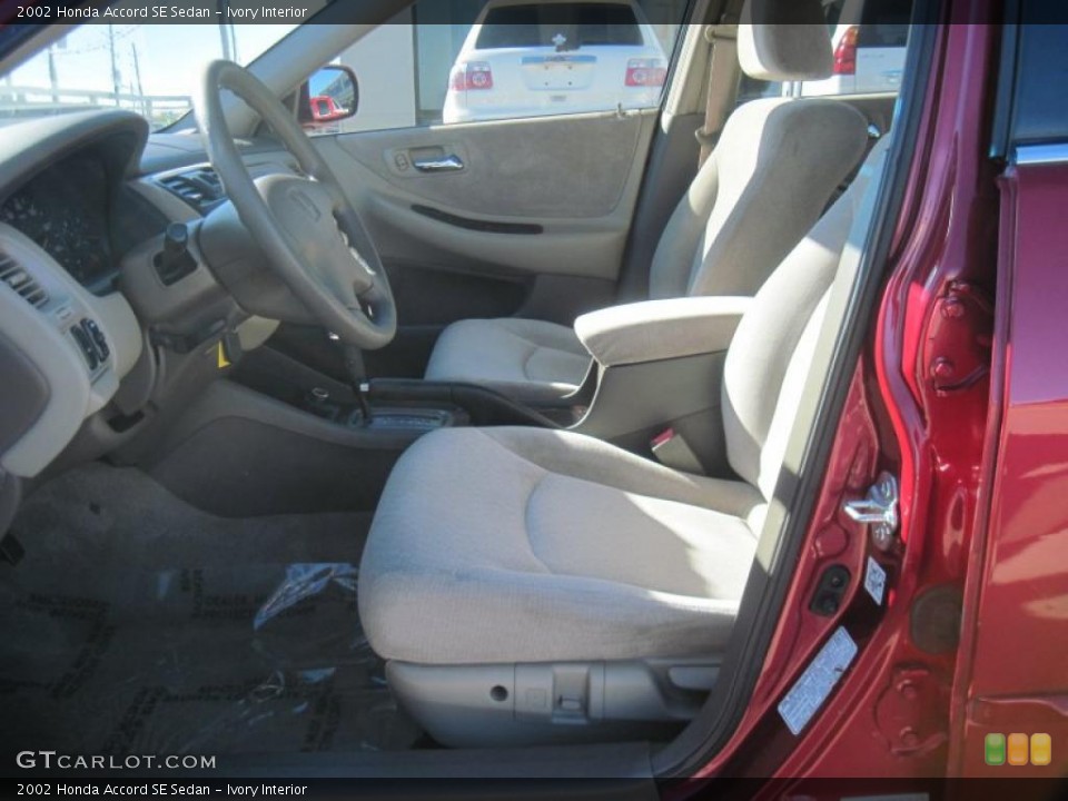 Ivory Interior Photo for the 2002 Honda Accord SE Sedan #39303681