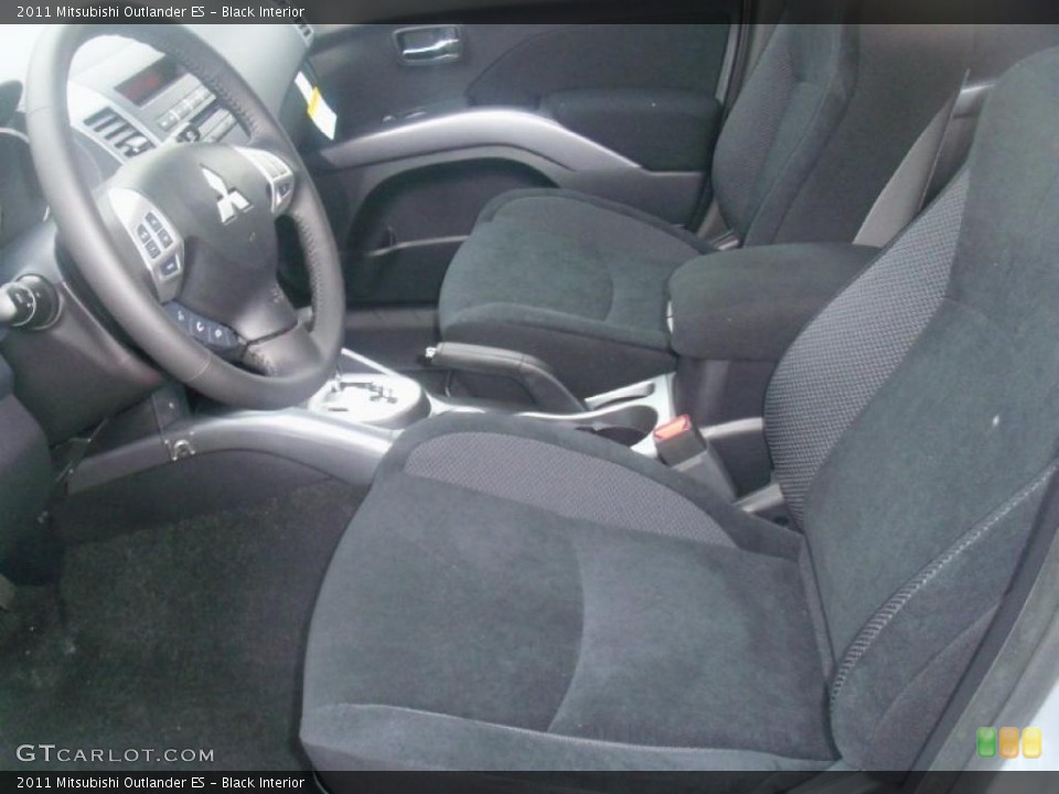 Black Interior Photo for the 2011 Mitsubishi Outlander ES #39304785