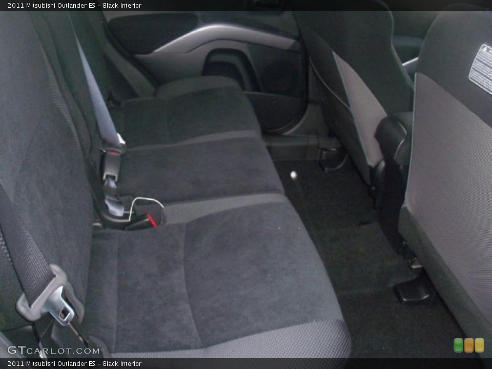 Black Interior Photo for the 2011 Mitsubishi Outlander ES #39305141