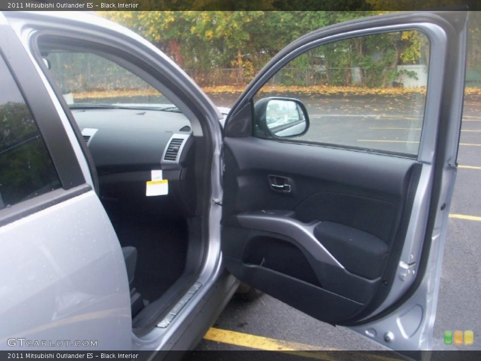 Black Interior Door Panel for the 2011 Mitsubishi Outlander ES #39305157