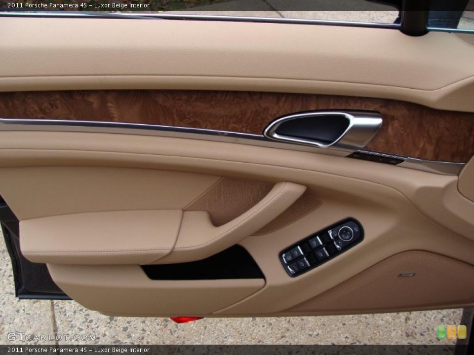 Luxor Beige Interior Door Panel for the 2011 Porsche Panamera 4S #39307557