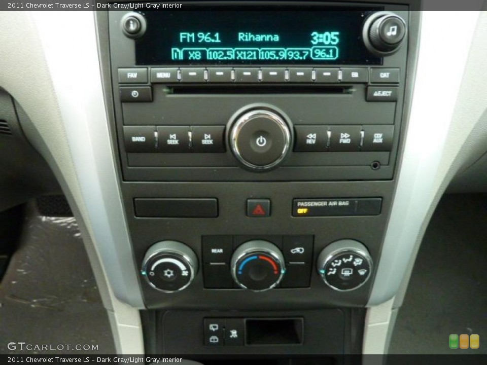 Dark Gray/Light Gray Interior Controls for the 2011 Chevrolet Traverse LS #39308073