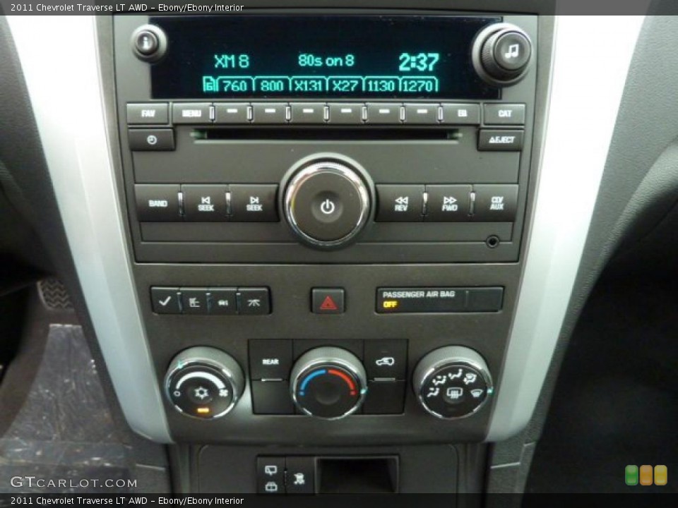 Ebony/Ebony Interior Controls for the 2011 Chevrolet Traverse LT AWD #39308672