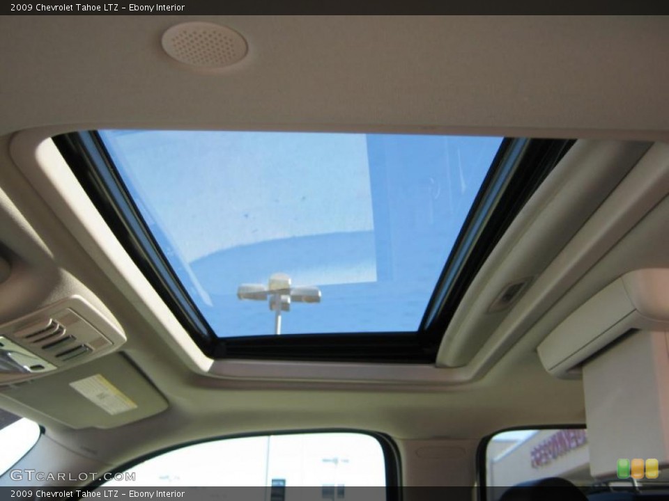 Ebony Interior Sunroof for the 2009 Chevrolet Tahoe LTZ #39308969