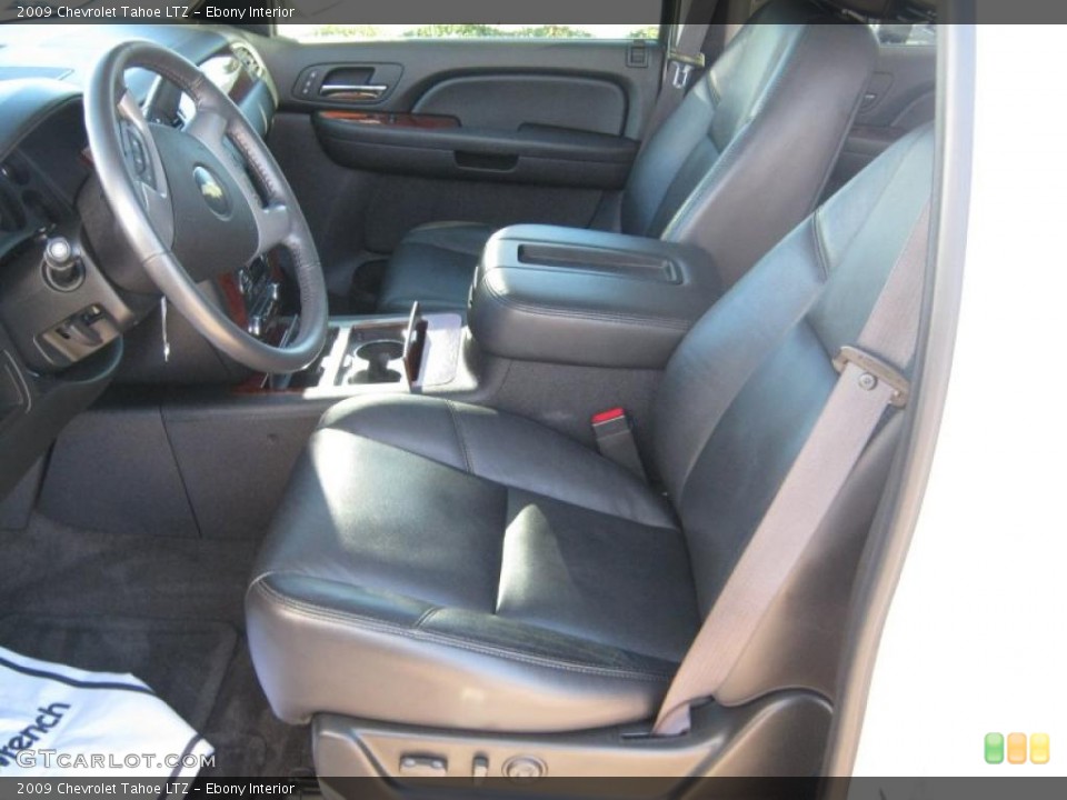 Ebony Interior Photo for the 2009 Chevrolet Tahoe LTZ #39309013