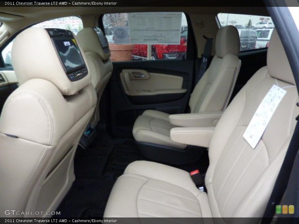 Cashmere/Ebony Interior Photo for the 2011 Chevrolet Traverse LTZ AWD #39309549