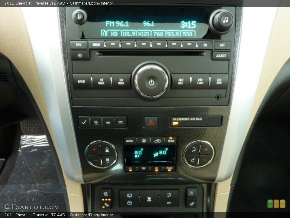 Cashmere/Ebony Interior Controls for the 2011 Chevrolet Traverse LTZ AWD #39309581