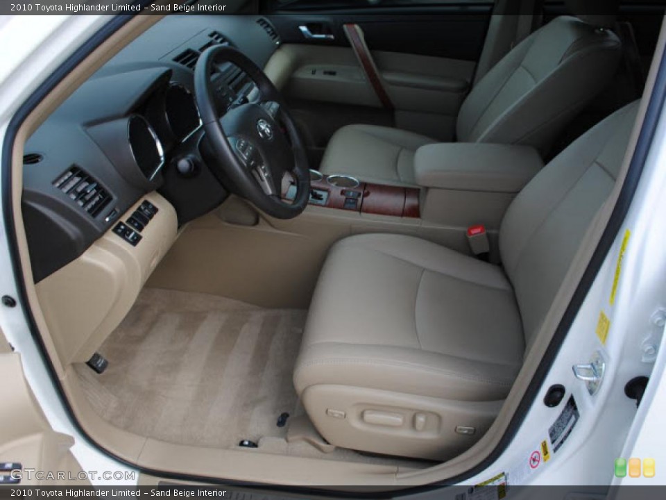Sand Beige Interior Photo for the 2010 Toyota Highlander Limited #39310205
