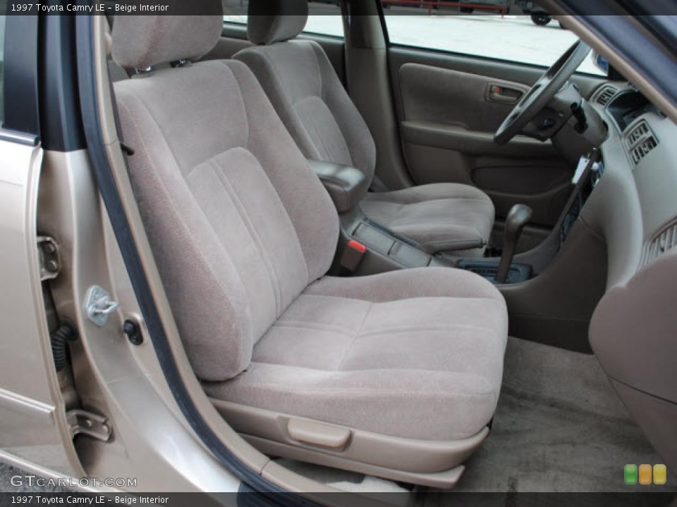 Beige Interior Photo for the 1997 Toyota Camry LE #39310933