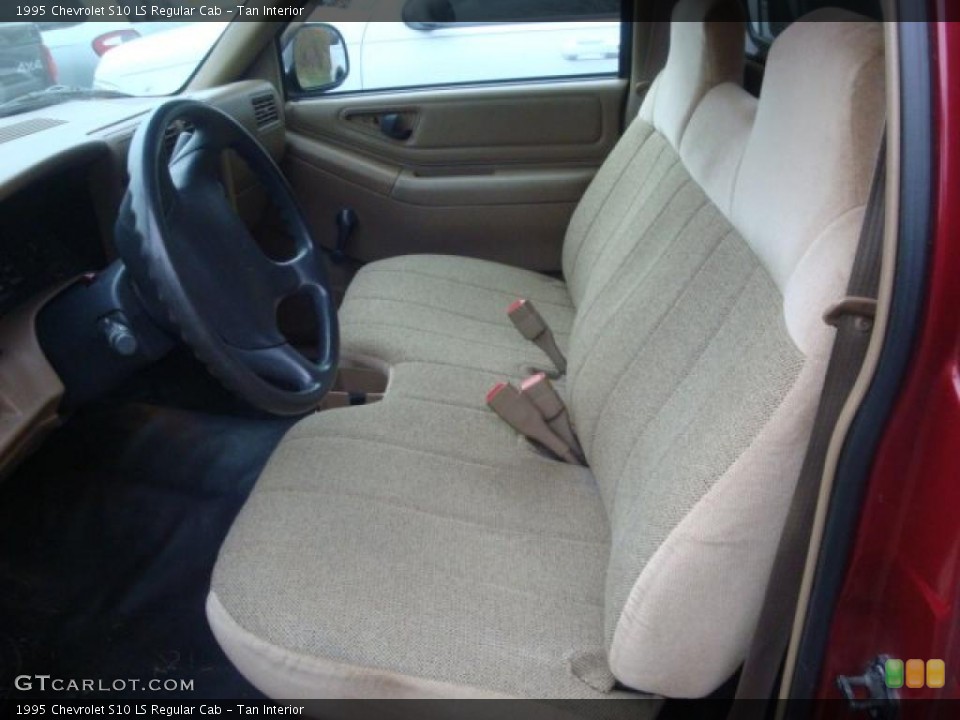 Tan Interior Photo for the 1995 Chevrolet S10 LS Regular Cab #39312065