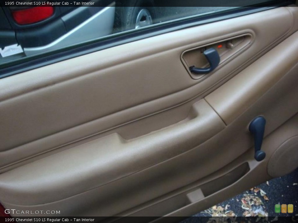 Tan Interior Door Panel for the 1995 Chevrolet S10 LS Regular Cab #39312085