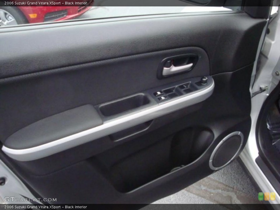 Black Interior Door Panel for the 2006 Suzuki Grand Vitara XSport #39312469