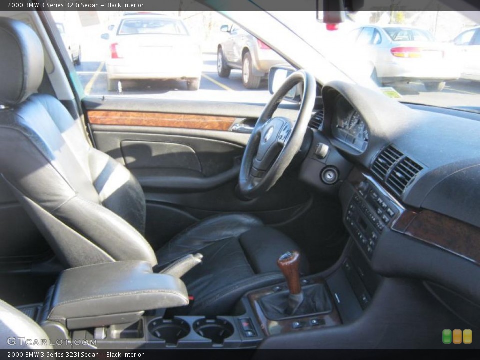 Black Interior Photo for the 2000 BMW 3 Series 323i Sedan #39313365